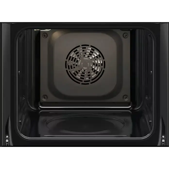 Electrolux Horno empotrado EOH3H00BX - Número de tipos de calentamiento: 7 ud., Volumen horno: 65 l - Vista interior de un horno con función de convección. La pared posterior presenta un ventilador redondo detrás de una rejilla protectora.