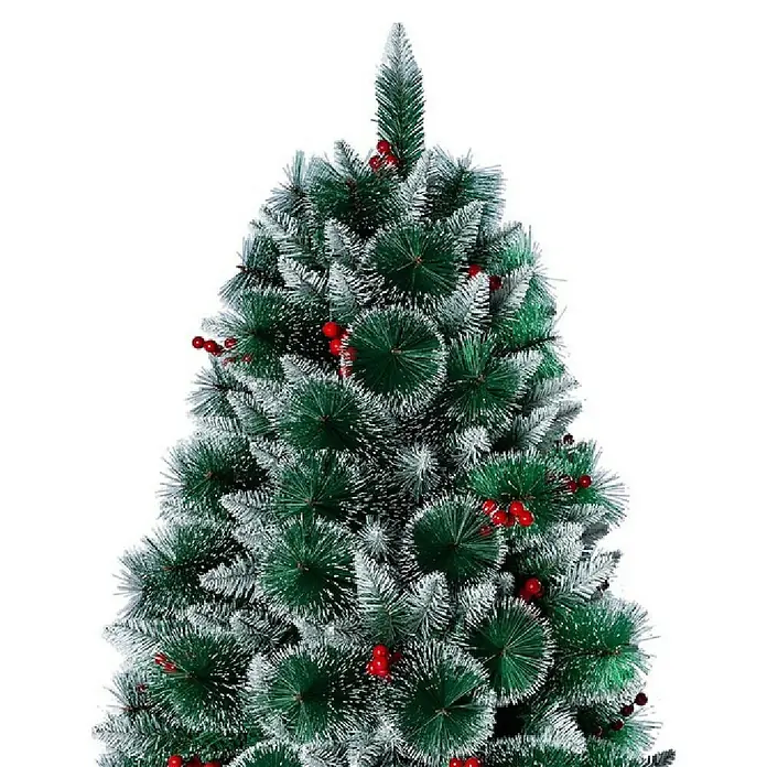 Árbol de Navidad artificial Montana - Altura: 150 cm, Verde - Primer plano de un árbol de Navidad decorado, con bayas rojas y efecto nieve.