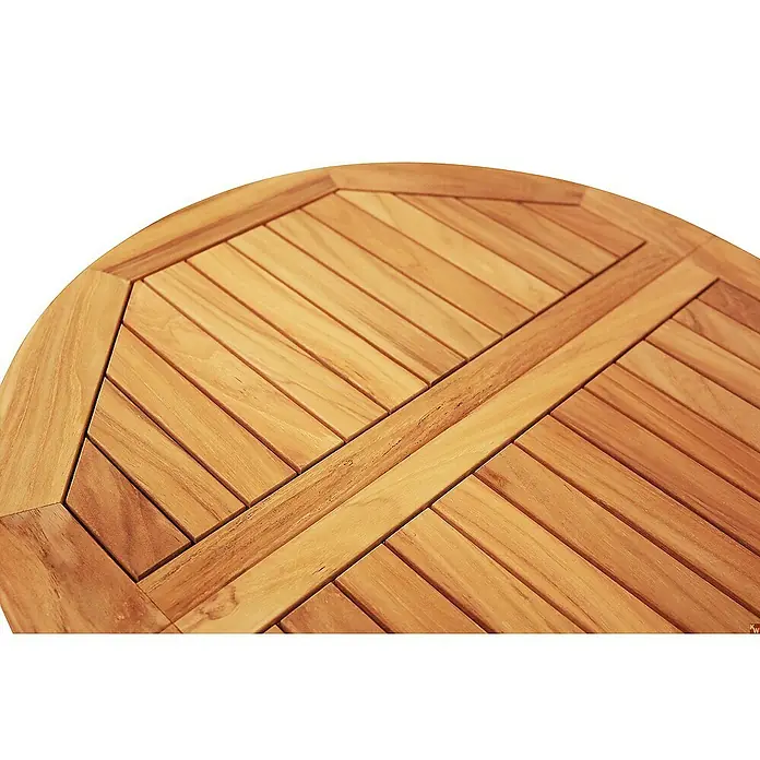 Kai Wiechmann Garten-Beistelltisch - Teakholz, Klappbar, Rund, Naturbelassen - Nahaufnahme der hölzernen Tischplatte, die eine robuste und attraktive Oberfläche für den Innen- und Außenbereich bietet.