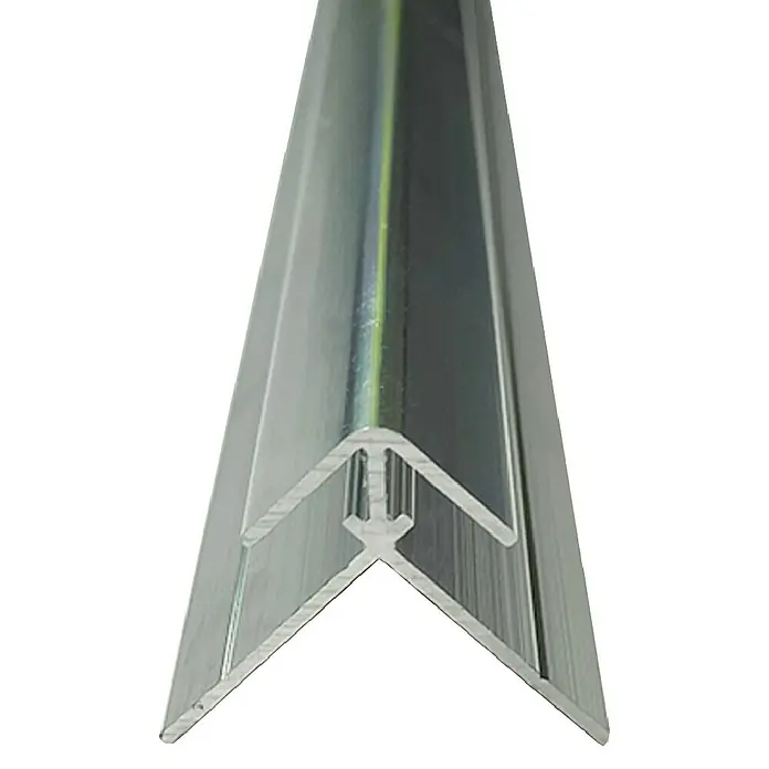 Wetwall Wandpaneel Außeneck-Profil - 244 x 0,7 x 0,5 cm, Aluminium - Produktbild eines Aluminium-Eckprofils mit T-Nut für vielseitige Anwendungen im Bau- und Montagebereich.