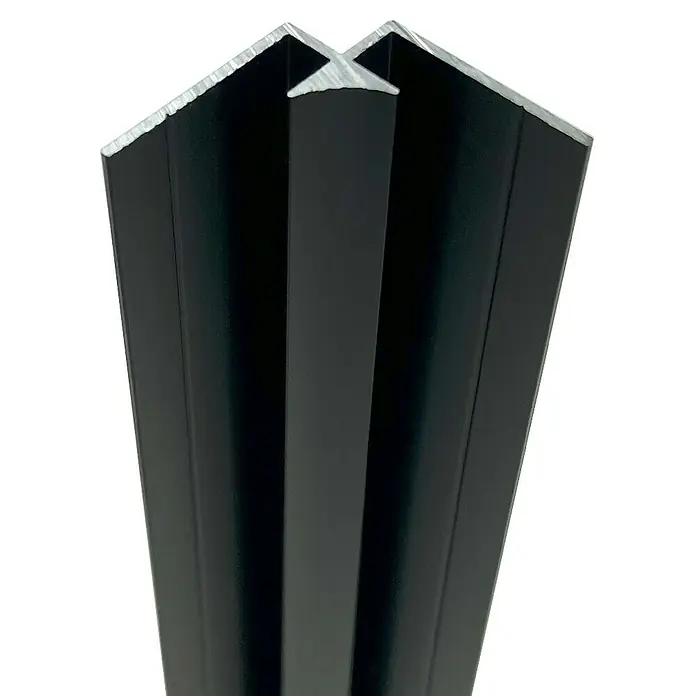Wetwall Wandpaneel Inneneck-Profil - 244 cm x 1,9 cm x 0,7 mm, Schwarz - Schwarzer Zaunpfosten aus Metall mit scharfen Kanten. Ideal für moderne Zaunprojekte und Gartendesign.