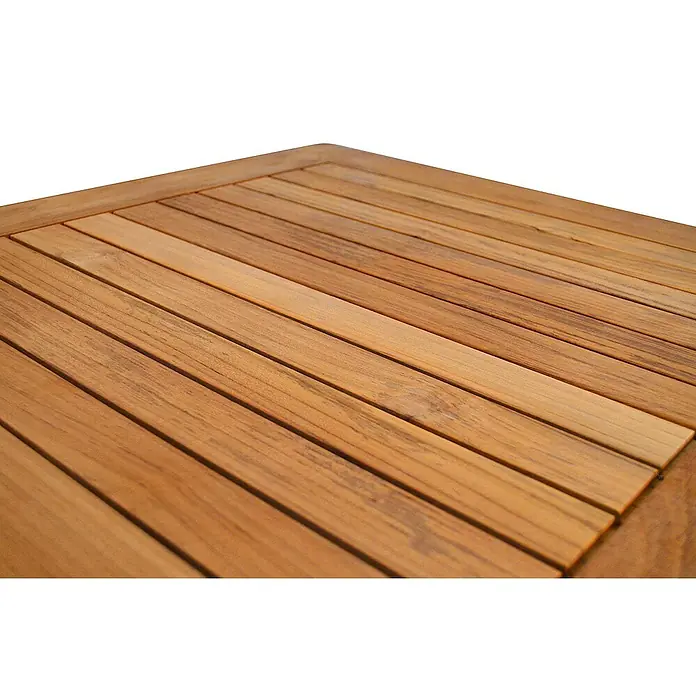 Kai Wiechmann Gartentisch - L x B x H: 70 x 70 x 75 cm, Teakholz, Quadratisch, Naturbelassen - Detailaufnahme einer Teakholz-Tischplatte mit Holzlatten und natürlicher Maserung, ideal für den Außenbereich.