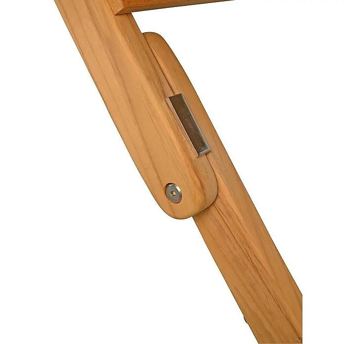 Kai Wiechmann Gartentisch - L x B x H: 70 x 70 x 75 cm, Teakholz, Quadratisch, Naturbelassen - Nahaufnahme eines Holzstuhls, der mit einer Schraube und einem Metallstück verbunden ist. Die natürliche Holzstruktur ist sichtbar.