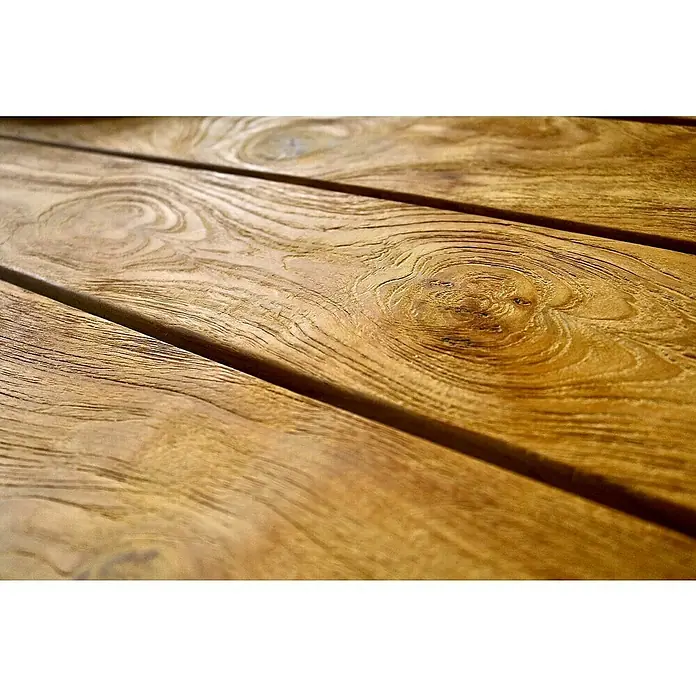 Kai Wiechmann Gartentisch - L x B x H: 165 x 90 x 77 cm, Teak, Rechteckig, Naturbelassen - Nahaufnahme von drei Holzbrettern mit sichtbarer Maserung. Das warme Licht betont die natürliche Schönheit des Materials.