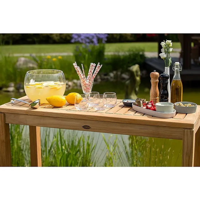 Kai Wiechmann Gartentisch - L x B x H: 120 x 45 x 90 cm, Teak, Rechteckig, Naturbelassen - Dieser Tisch ist bereit für eine Party im Freien mit Getränken und Snacks.