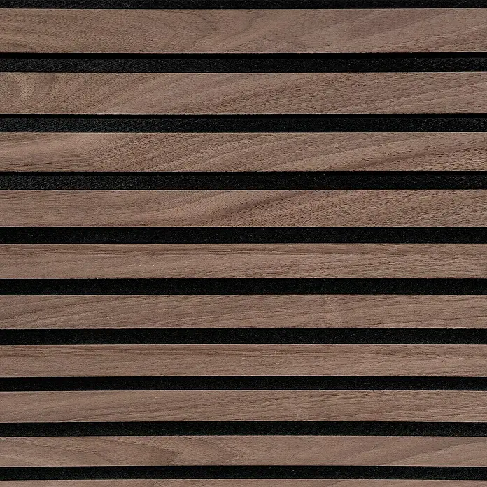 Floordirekt Akustikpaneel Echtholzfurnier 118 x 60 x 2,1 cm Black Walnut - Black Walnut, L x B x S: 118 cm x 60 cm x 21 mm, 1 Stk., 0,71 m² - Nahaufnahme einer Akustikwand aus Holzlatten mit schwarzem Hintergrund, ideal für modernes Innendesign.