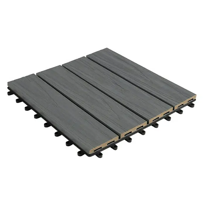 Floordirekt Klickfliese WPC Classic 30 x 30 cm Grau - 1 Stk. - Bild einer einzelnen grauen Terrassendiele mit integriertem schwarzem Träger für einfache Installation im Außenbereich.
