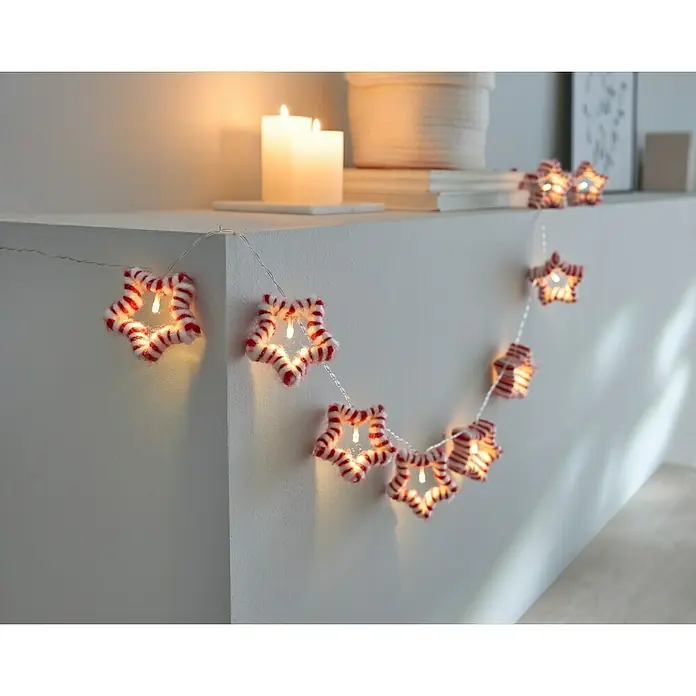Tween Light LED-Lichterkette Sterne - Innen, Anzahl Leuchtmittel: 10 Stk., Batteriebetrieben - Diese festliche Lichterkette mit rot-weiß gestreiften Sternen sorgt für eine stimmungsvolle Weihnachtsbeleuchtung im Raum.