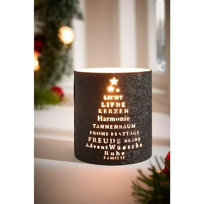 Windlicht Weihnachten - Ø x H: 9 x 10 cm, Gold/Schwarz, 1 Stk. - Dekorativer Teelichthalter aus dunklem Holz mit weihnachtlichen Ausschnitten in Form eines Weihnachtsbaums. Stimmungsvolle Weihnachtsdekoration für das Zuhause.
