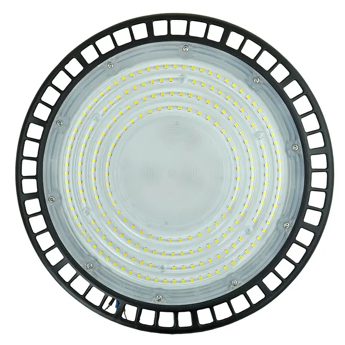 E2 elektro LED-Einbauleuchte rund Slim Hallenleuchte - 150 W, Ø x H: 28 x 9,8 cm, Schwarz, Tageslichtweiß - Nahaufnahme einer LED-Hallenleuchte mit runder Bauform und Kühlkörper für Industrie- und Gewerbeanwendungen.