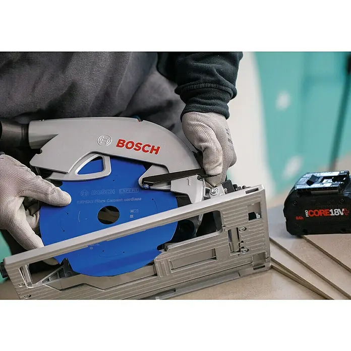 Bosch Expert Disco de sierra Fiber Cement - 165 mm, Orificio: 20 mm, Número de dientes: 4 ud. - Sierra circular a batería Bosch Expert Fibre Cement cordless con hoja azul y batería. Para cortes precisos en fibrocemento.
