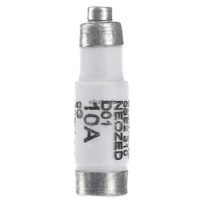Siemens Neozed-Sicherung Sentron 5SE2310 - 10 A, Nennspannung: 400 V, Größe: D01, 10 Stk. - Nahaufnahme einer zylindrischen 10A Schmelzsicherung mit silbernen Endkappen und einem weißen Keramikkörper.