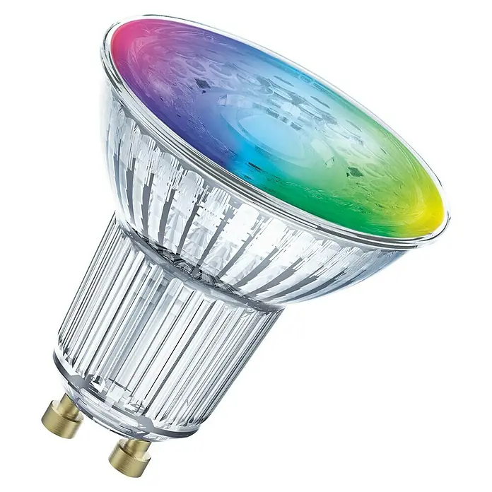 Osram Smart+ Smart-LED-Lampe matter - GU10, Dimmbar, RGBW, 350 lm, 4,7 W, 3 Stk. - Nahaufnahme einer LED-Lampe mit Farbwechsel, die energieeffiziente Beleuchtung und moderne Technologie vereint.
