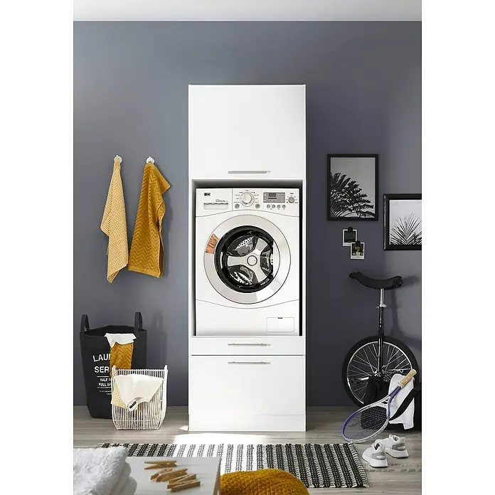Respekta Waschmaschinenschrank Clara - L x B: 67,6 x 67,4 cm, Weiß, Waschmaschinenschrank - Dieses Bild zeigt eine moderne Waschmaschine, eingebaut in einen weißen Schrank. Das Design ist stilvoll und platzsparend.