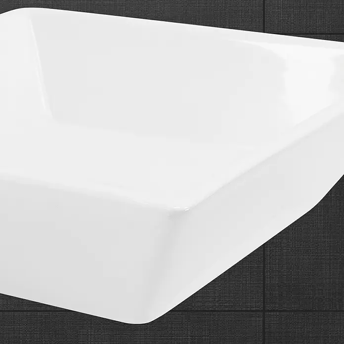 LuxeBath Aufsatzwaschbecken Waschtisch aus Keramik für Badezimmer / Gäste-WC - Ohne Spezialglasur, Weiß - Nahaufnahme eines modernen, eckigen Waschbeckens aus glänzend weißer Keramik, das durch sein minimalistisches Design und seine klaren Linien besticht.