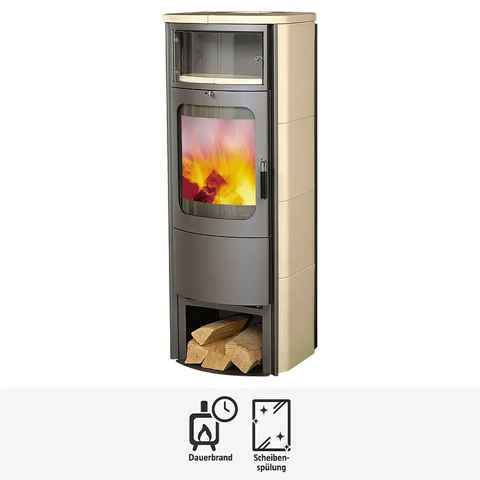 Hark Kaminofen Opera B Grande - 7 kW, Raumheizvermögen: 193 m³, Material Verkleidung: Keramik, Creme - Das Bild zeigt einen Kaminofen in Beige und Grau mit Holzscheiten im unteren Fach, der ein gemütliches Ambiente verspricht.