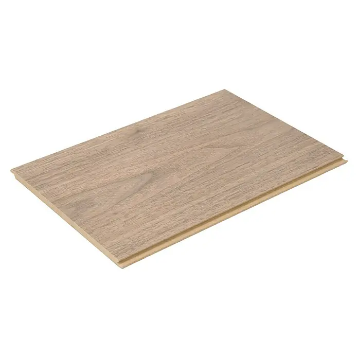 Egger Laminatmuster NatureSense Aqua - 297 x 193 x 8 mm, Landhausdiele, Langley Nussbaum hell - Nahaufnahme einer einzelnen hellbraunen Laminatdiele mit einer natürlichen Holzmaserung und einer glatten, matten Oberfläche.