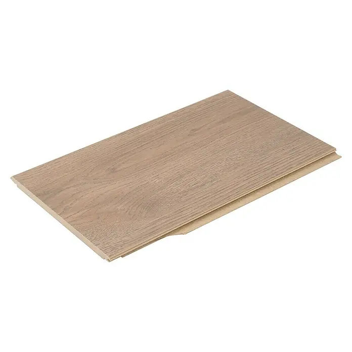 Egger Laminatmuster NatureSense Herringbone - 297 x 168 x 8 mm, Fischgrät, Turin Eiche - Detailaufnahme eines Laminatbodens in Holzoptik, der eine warme und natürliche Atmosphäre für jeden Raum bietet.