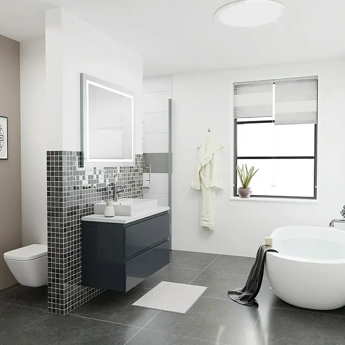 Camargue Espacio Badmöbel-Set i95 - 100 cm, Gama anthrazit glänzend - Badezimmer mit Waschtischunterschrank in Anthrazit, beleuchtetem Spiegel und freistehender Badewanne. Moderne Badgestaltung mit stilvollen Elementen.