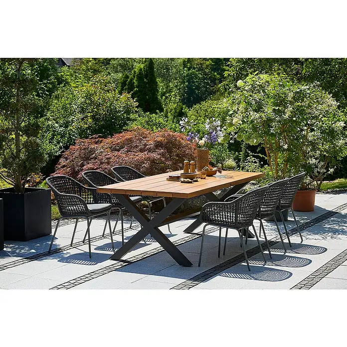 Sunfun Gartenmöbel-Set Sarah Rope - 7 -tlg., Aluminium, Stahl, Eschenholz, Olefin, Anthrazit, Braun - Eine moderne Gartentischgruppe mit einem Holztisch und sechs eleganten Korbstühlen, die einladend im Garten aufgestellt sind.