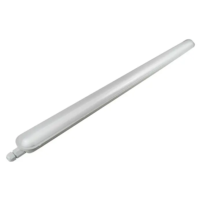 Luceco Tira de luz LED antihumedad Eco Climate SpeedFit - L x An x Al: 150 x 7,2 x 6,1 cm, Color de luz: Blanco neutro, 68 W, IP65 - Una luminaria LED alargada e impermeable sobre un fondo negro. La luz es blanca y tiene un diseño elegante y moderno.