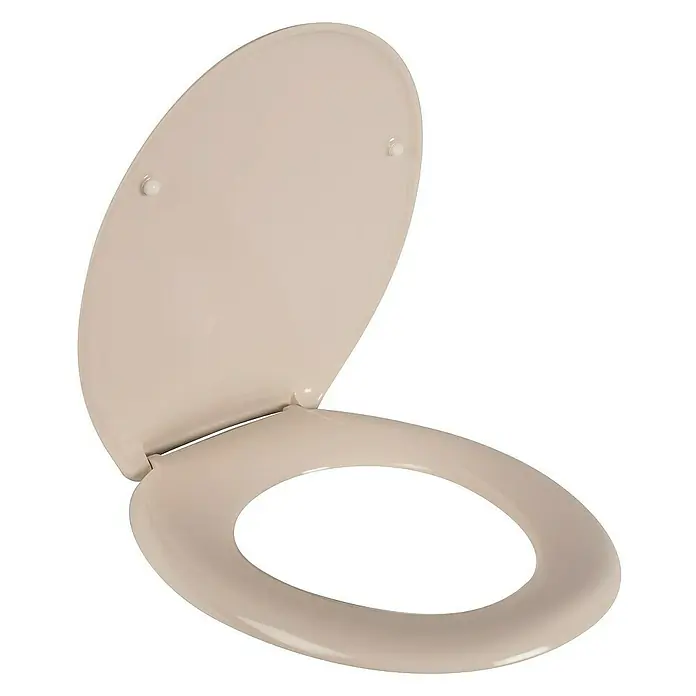 Calmwaters Wand-WC-Set Set mit WC-Sitz - Spülrandlos, Ohne Spezialglasur, Spülform: Tief, WC Abgang: Waagerecht, Pergamon - Beige Toilettensitz mit ovaler Form und geöffnetem Deckel, der Funktionalität und Komfort im Badezimmer bietet.