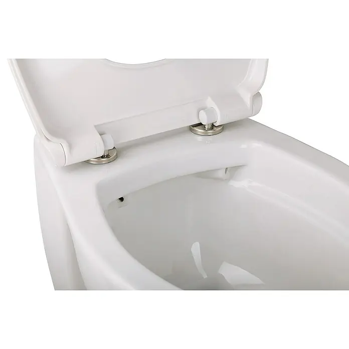 Calmwaters Wand-WC-Set Spülrandlos mit Erhöhung - Spülrandlos, Ohne Spezialglasur, Spülform: Tief, WC Abgang: Waagerecht, Weiß - Nahaufnahme einer weißen Toilette mit offenem Deckel, die das schlichte Design und die glänzende Oberfläche der Sanitärkeramik hervorhebt.