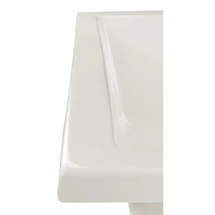 Calmwaters Badewanne Modern Square - Sanitäracryl, Weiß - Detailaufnahme eines modernen, weißen Waschbeckens mit abgerundeten Kanten und glatter Oberfläche, ideal für stilvolle Badezimmer.