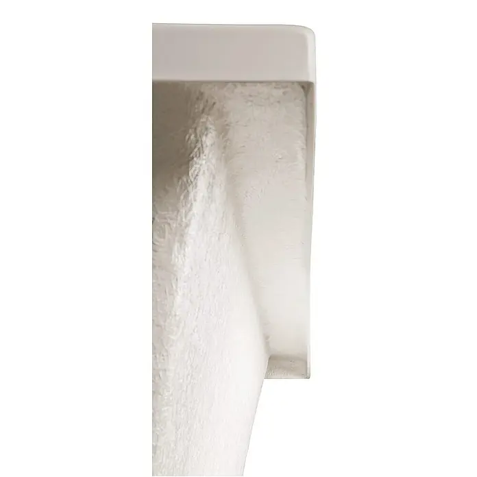 Calmwaters Badewanne Modern Square - Sanitäracryl, Weiß - Nahaufnahme eines weißen Waschbeckens mit strukturierter Oberfläche, das modernes Design und Funktionalität vereint.