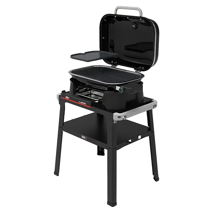Weber Elektrogrill Lumin mit Grilltisch - Grillfläche (B x T): 49 x 33 cm, 2,2 kW - Abbildung eines Weber Lumin Elektrogrills mit Ständer, ideal für Balkone und Terrassen.