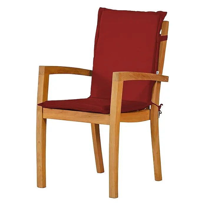 Kai Wiechmann Sitzauflage - Stapelstuhl, L x B x H: 93 x 40 x 4 cm, Polyacryl, Bordeauxrot - Ein stilvoller Holzstuhl mit rotem Kissen bietet Komfort und Eleganz für den Innen- und Außenbereich. Perfekt zum Entspannen.