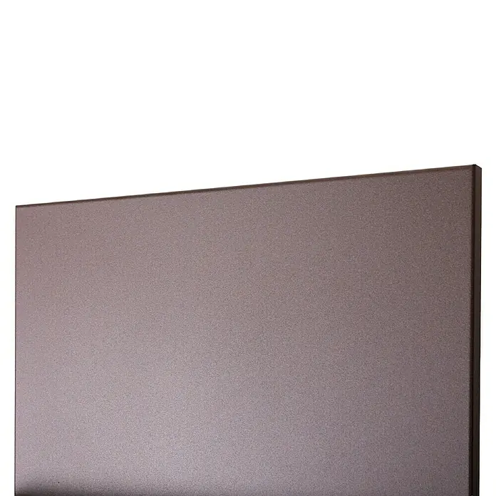 Badheizkörper Manhattan - B x H: 470 x 1.800 mm, Braun, 2 x Halter 15mm, Nennleistung: 1.964 W - Nahaufnahme eines modernen, rechteckigen Touchscreen-Displays mit feiner Textur und schlankem Design auf schwarzem Hintergrund.
