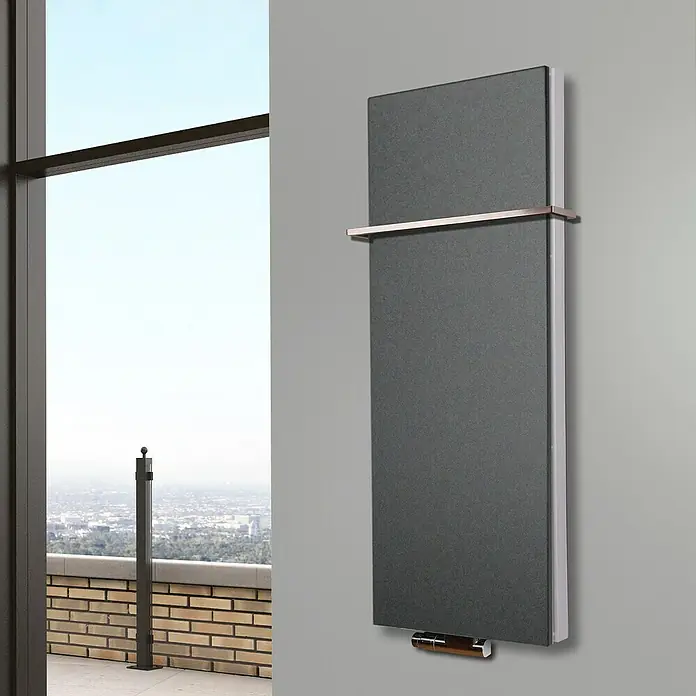 Badheizkörper Manhattan - B x H: 470 x 1.200 mm, Moonstone, Mit Halter 15mm, Nennleistung: 1.458 W - Elegantes graues Heizkörperelement mit Handtuchhalter für moderne Badezimmer mit einem Hauch von Luxus.
