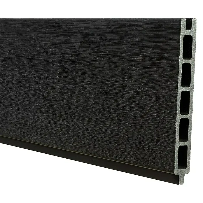 Steckzaun Verona - 177,3 x 14 cm, Anthrazit - Nahaufnahme einer schwarzen WPC-Terrassendiele mit Holzmaserung und Hohlkammerprofil für langlebige und moderne Außenbereiche.