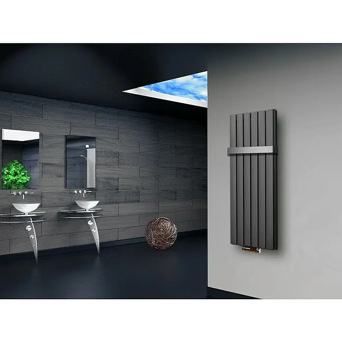 Badheizkörper Peking - B x H: 470 x 1.200 mm, Nennleistung: 1.458 W, Moonstone, 1 x Halter 50mm - Elegantes Badezimmer mit modernem Heizkörper. Der vertikale Heizkörper in Anthrazit sorgt für Wärme und stilvolles Design im Raum.