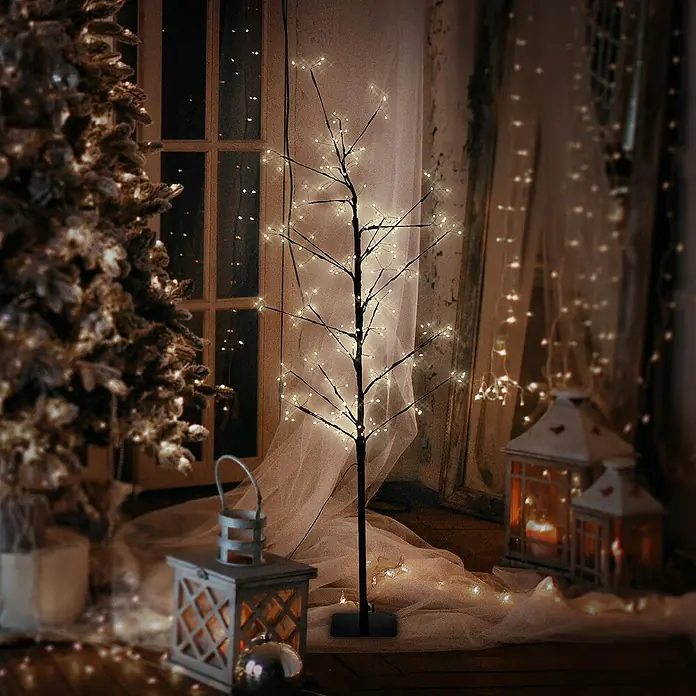 ECD Germany Künstlicher Weihnachtsbaum Leuchtbaum mit 240 LEDs inkl. Timer für Innen & Außen IP44 Warmweiß - Black, LED-Beleuchtung - Dekorativer LED-Baum mit warmweißen Lichtern, ideal für festliche Innenräume. Erzeugt eine gemütliche und stimmungsvolle Atmosphäre.