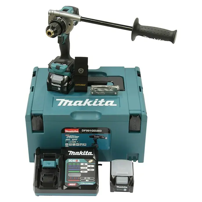 Makita XGT 40V max. Akku-Bohrschrauber DF001GD203 - 40 V, 2 Akkus, 2,5 Ah, 140 Nm - Makita Akku-Bohrschrauber-Set mit Zubehör, inklusive Ladegerät, Akkus und einer Leatherman-Multifunktionszange in einer praktischen Werkzeugkiste.
