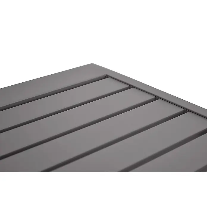 Kai Wiechmann Garten-Beistelltisch - Quadratisch, Taupe - Nahaufnahme einer modernen, grauen Terrassentischplatte mit Lattenmuster und robustem Rahmen, ideal für den Außenbereich.