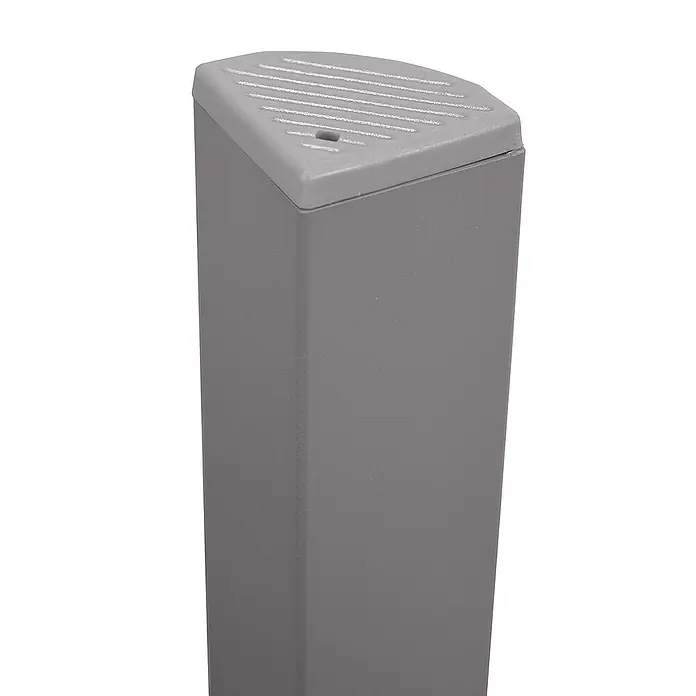 Kai Wiechmann Garten-Beistelltisch - Quadratisch, Taupe - Nahaufnahme einer grauen Stuhlsäule mit einer dreieckigen Kappe. Perfekt für den Innen- und Außenbereich, robust und stilvoll gestaltet.