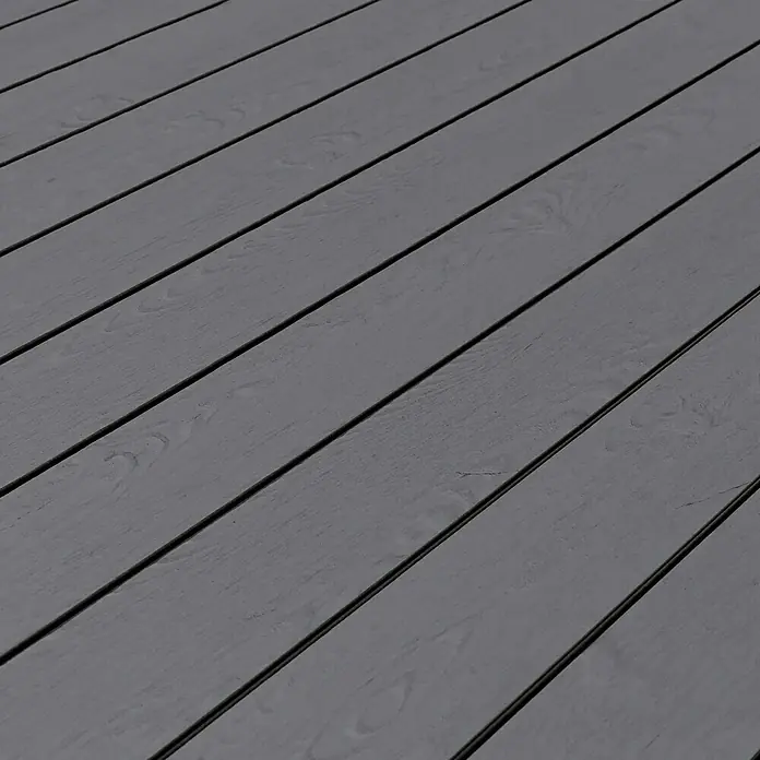Kovalex WPC-Terrassendiele Massiv mit Struktur nach Maß - Grau, Unbehandelt, 580 x 14,5 x 2 cm - Nahaufnahme von Terrassendielen aus grauem Verbundmaterial, die ein modernes und langlebiges Äußeres für jeden Außenbereich bieten.