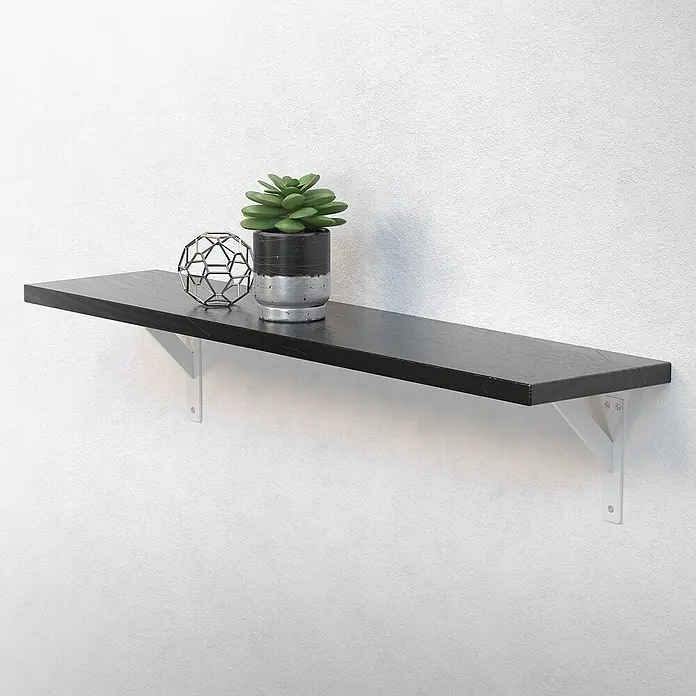 ML-Design Metallregal Regalwinkel Weiß Regalstütze Wandkonsole Wandhalterung - H x B x T: 18 x 3 x 3 cm, Aufstellen, Weiß - Schwarzes Wandregal mit weißen Halterungen und dekorativen Gegenständen für eine elegante Wanddekoration.