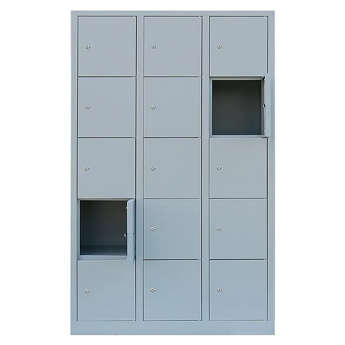 Lüllmann Schließfachschrank XL - H x B x T: 190 x 118,5 x 45 cm, Lichtgrau, Fertig montiert, Anzahl Fächer: 15 Stk. - Graue Metallschließfächer mit einigen geöffneten Türen, ideal für sichere Aufbewahrung in öffentlichen oder privaten Räumen.