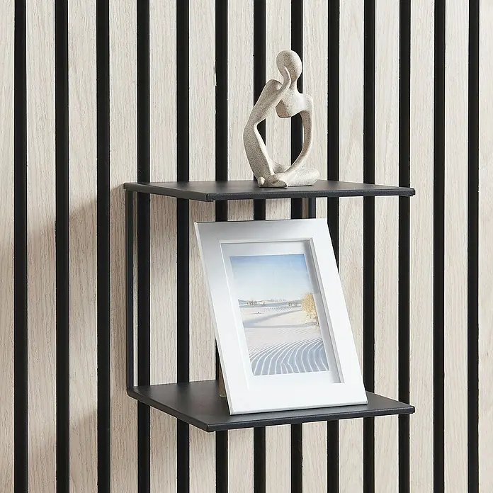 Wandregal - L x B x H: 16,3 x 15 x 21,5 cm, Passend für: Akustikpaneele, Montageart: Einhängen - Elegantes Wandregal mit zwei Ebenen, ideal zur Präsentation von Dekorationen wie einer Skulptur und einem Fotorahmen. Stilvolles Design für jedes Zuhause.