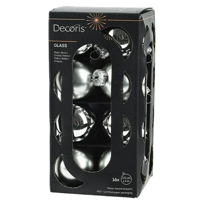 Decoris Weihnachtskugeln - Silber, Glas, Durchmesser: 3,5 cm, 16 Stk. - Eine Packung mit 16 silbernen Christbaumkugeln aus Glas von Decoris, die mit wasserbasierten Lacken hergestellt und in einer FSC-zertifizierten Verpackung geliefert werden.