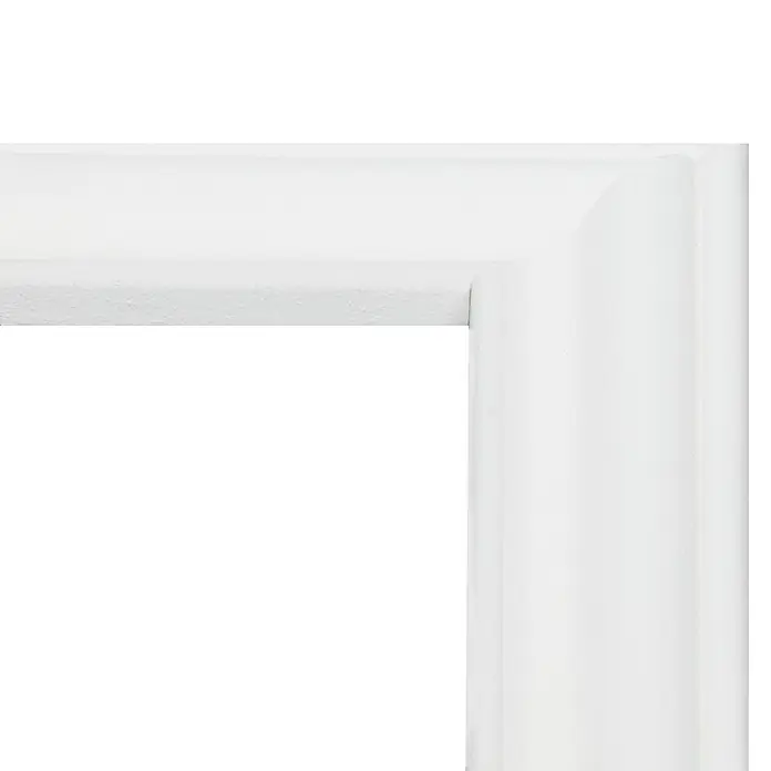 Wandleiste Set - Fläche 190x70cm, Weiß, MDF, Höhe: 1,3 cm, Breite: 2,9 cm - Detailaufnahme eines weißen Zierrahmens, ideal für die stilvolle Gestaltung von Wänden und Möbeln.