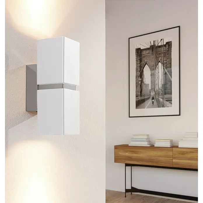 Eglo Aplique de pared LED Passa - 6 W, L x An x Al: 8,5 x 8,5 x 17 cm, Blanco, Blanco cálido - Un aplique moderno con dos cubos blancos ofrece una iluminación elegante. Perfecto para interiores contemporáneos.