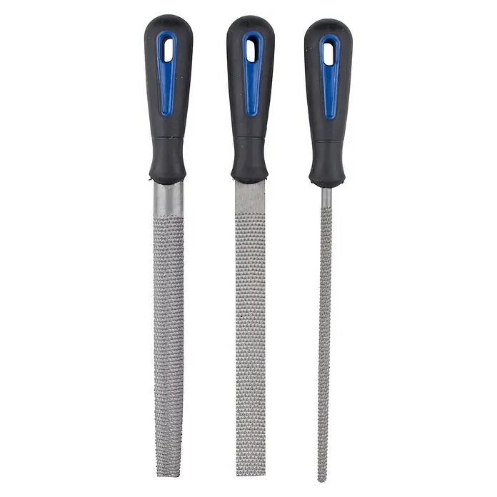 Alpha Tools Raspelsatz - 3 -tlg., Hieb: 2/Mittel, Länge Feilenblatt: 200 mm - Diese Aufnahme zeigt drei Raspeln mit schwarzem Griff und blauem Akzent, die sich ideal zum Formen von Holz und anderen Materialien eignen.