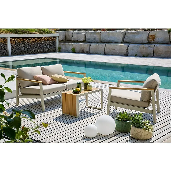 Sunfun Solo Loungemöbel-Set - 3 -tlg., Aluminium, Olefin, Beistelltisch C-Form, Light-Greige - Eine stilvolle Terrassengarnitur mit einem grauen Sofa, Sessel und Tisch, perfekt für entspannte Stunden am Pool.