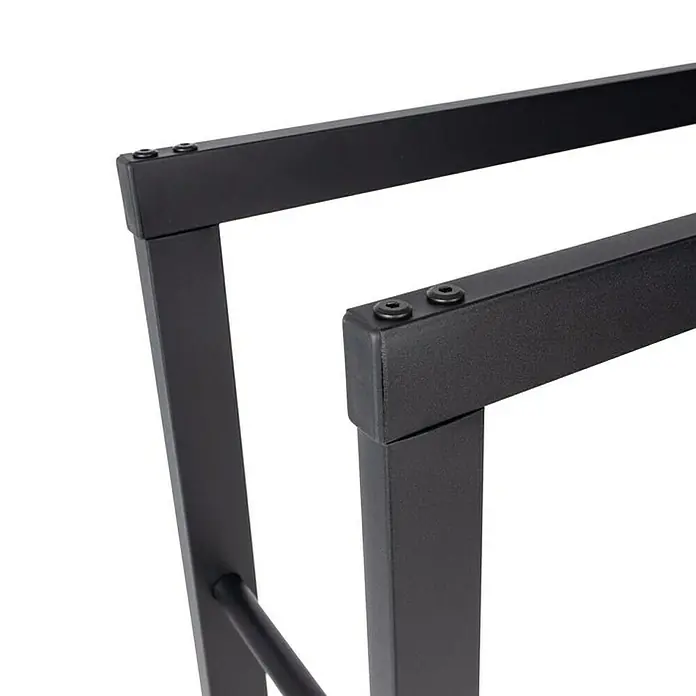 Floordirekt Kaminholzregal Kreta 125 x 25 x 100 cm - Metall, Schwarz - Detailaufnahme eines modernen, schwarzen Metallregals mit Schraubenverbindungen, das Stabilität und industriellen Charme vereint.