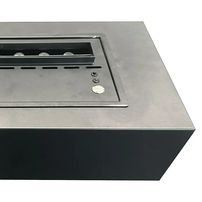 Purline Chimenea eléctrica Firecool B - Negro, 60 W, 18 x 35 x 14,6 cm - Primer plano de una moderna chimenea de mesa de bioetanol negra con un diseño elegante para un ambiente acogedor.